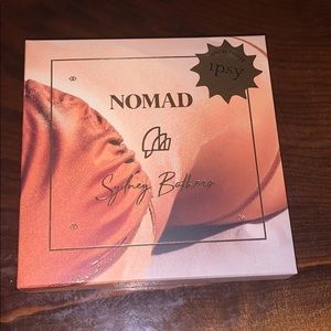 Nomad Highlighting and bronzing palette